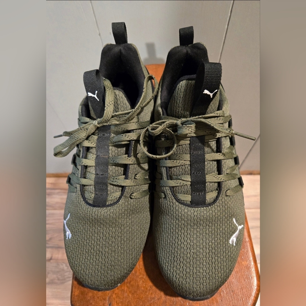 Puma Men's Olive Green Sneakers